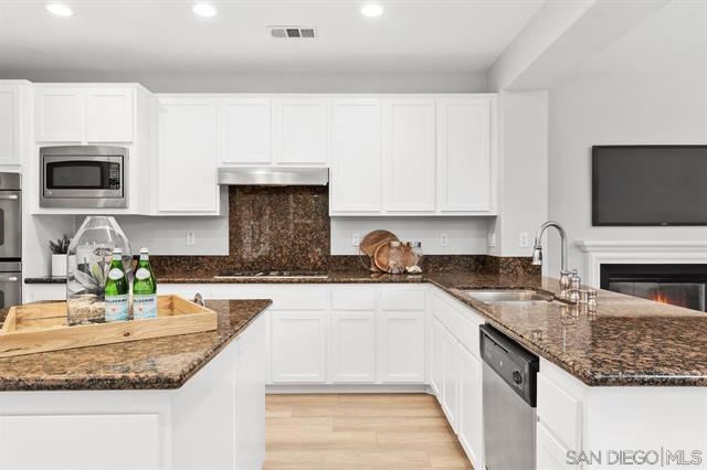 Building Photo - 15710 Kristen Glen