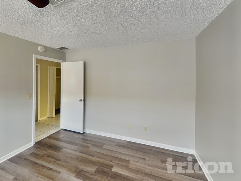 Building Photo - 1924 Derbywood Dr