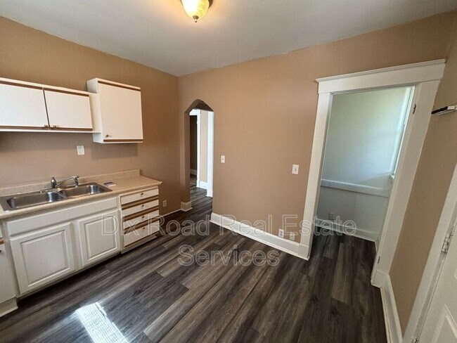 Building Photo - 1026 Del Monte Pl