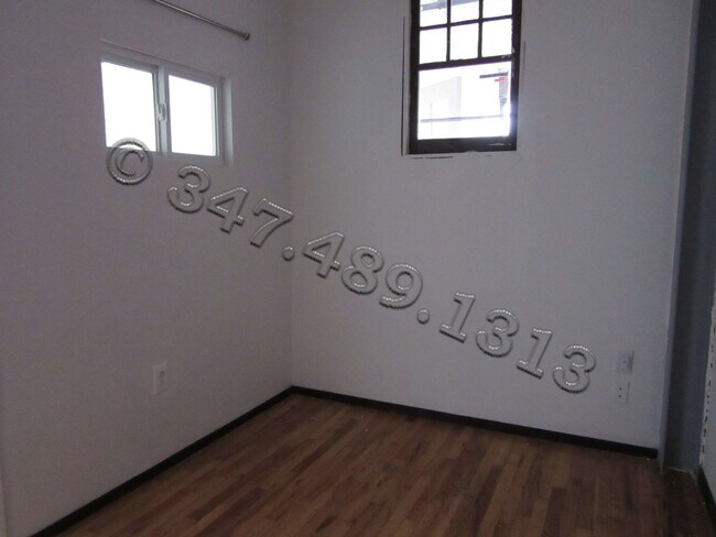 Building Photo - 132 N 5th St