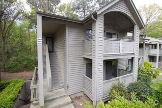 Building Photo - Charming 2-Bedroom, 2-Bath Home in Village...