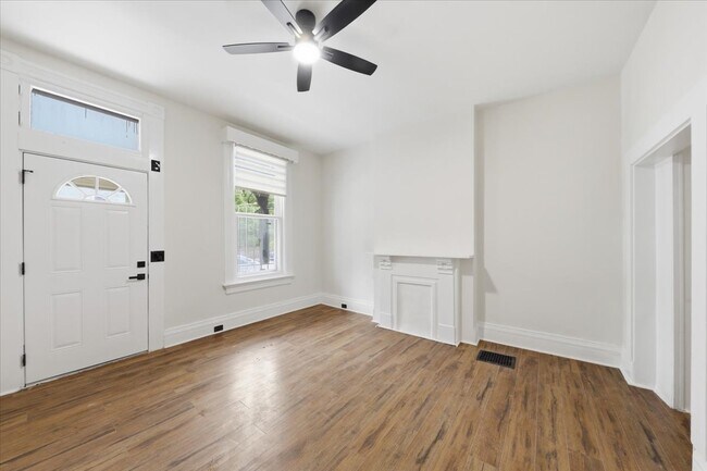 Building Photo - 2502 Halstead St