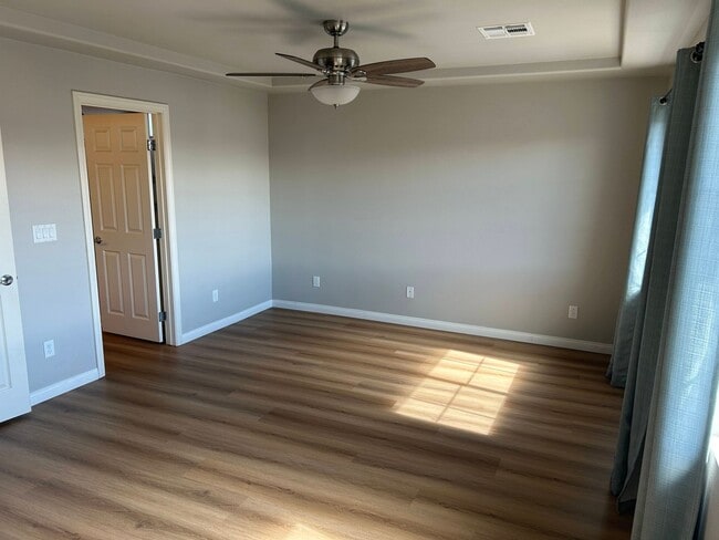 Building Photo - 3 Story Home Nestled in the Heart of Coronado Ranch