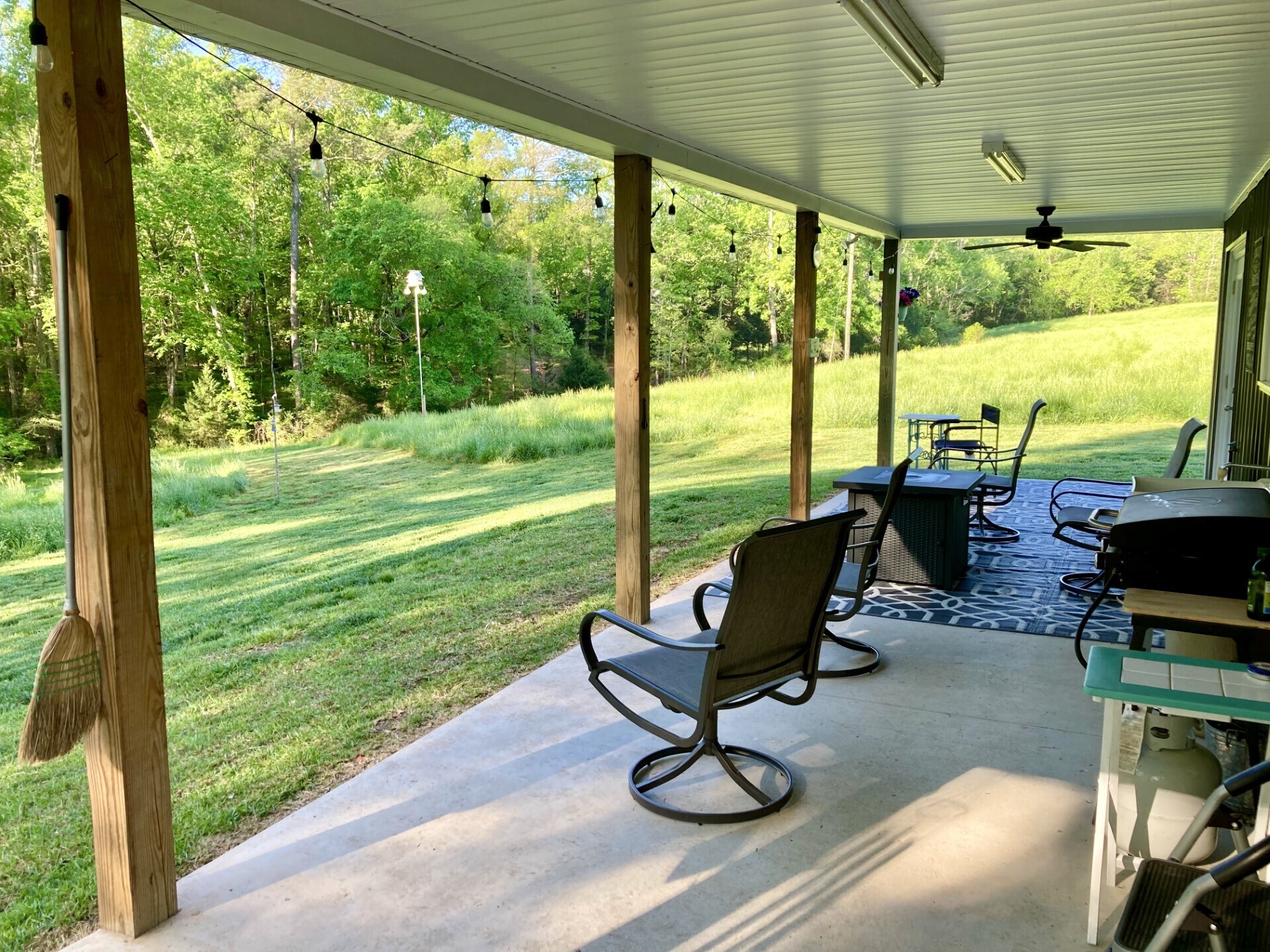 Building Photo - 134 Big Pine Rd