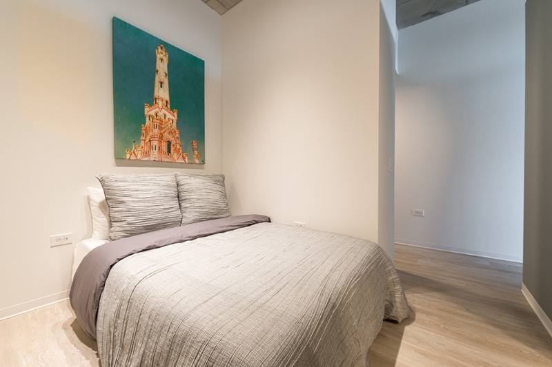 Building Photo - 2735 W Belden Ave