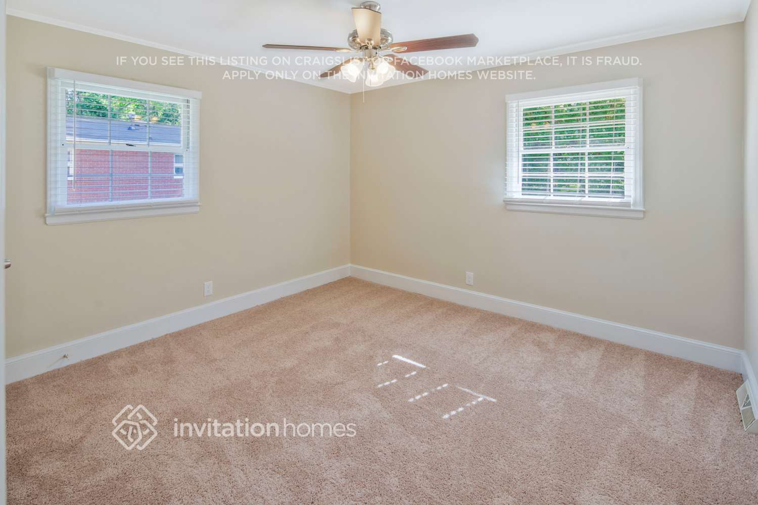 Building Photo - 4213 Gladstone Ln