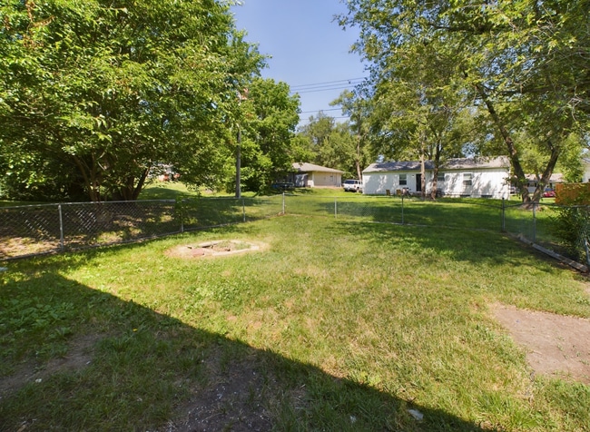 Building Photo - 6208 E 152 Terrace