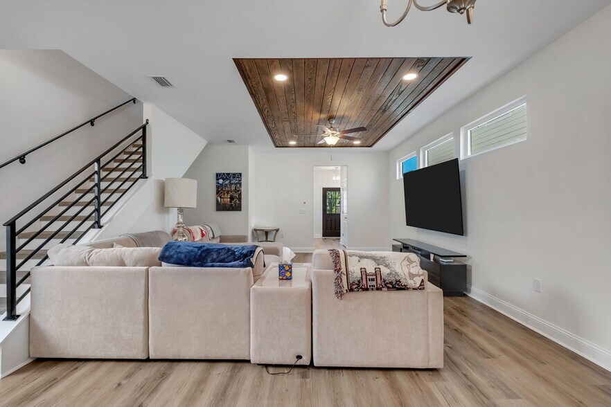 Building Photo - 458 Grand Oaks Rd