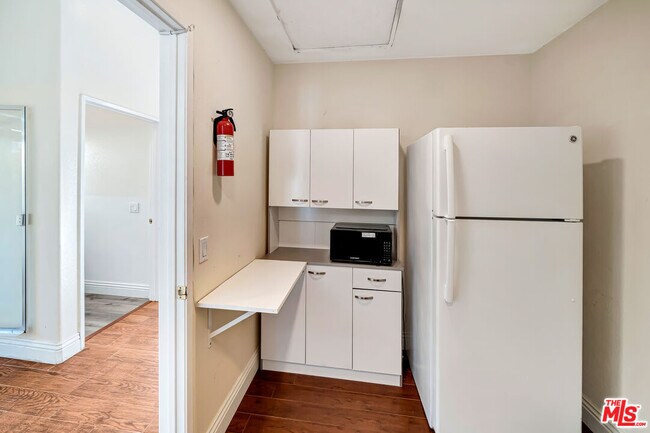 Building Photo - 12440 La Cresta Way