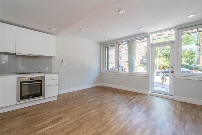 Building Photo - 334 Harvard St