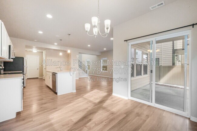 Building Photo - 7851 Lathrop Vw