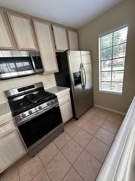 Building Photo - 13322 Caminito Ciera