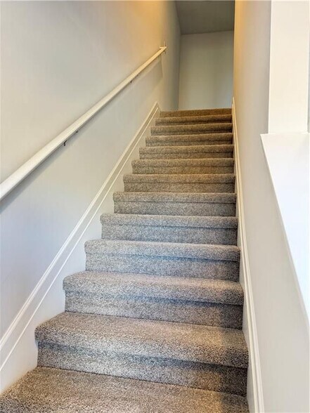 Building Photo - 11071 Suria Dr