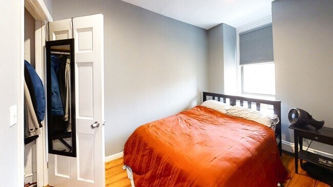 Building Photo - 76 E Brookline St