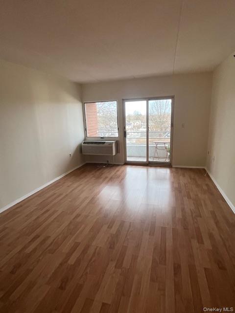 Building Photo - 205 Mineola Blvd