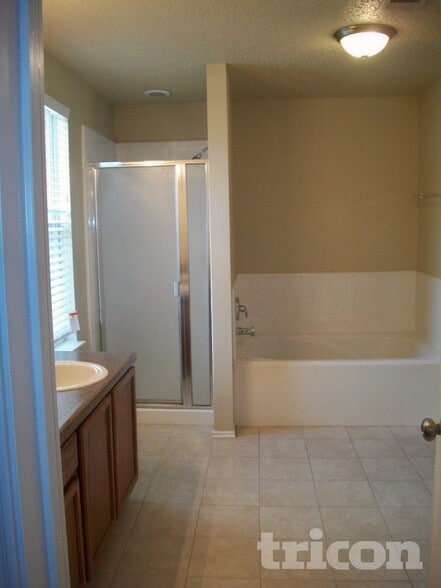 Building Photo - 1817 Citadel Dr