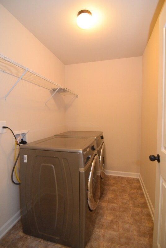 Building Photo - Huge 5 Bed/4 Bath Home Near Ft. Gordon