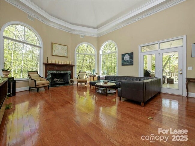 Building Photo - 1025 Spyglass Ln