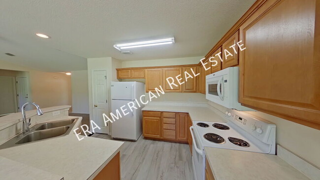 Building Photo - 6648 Longview St