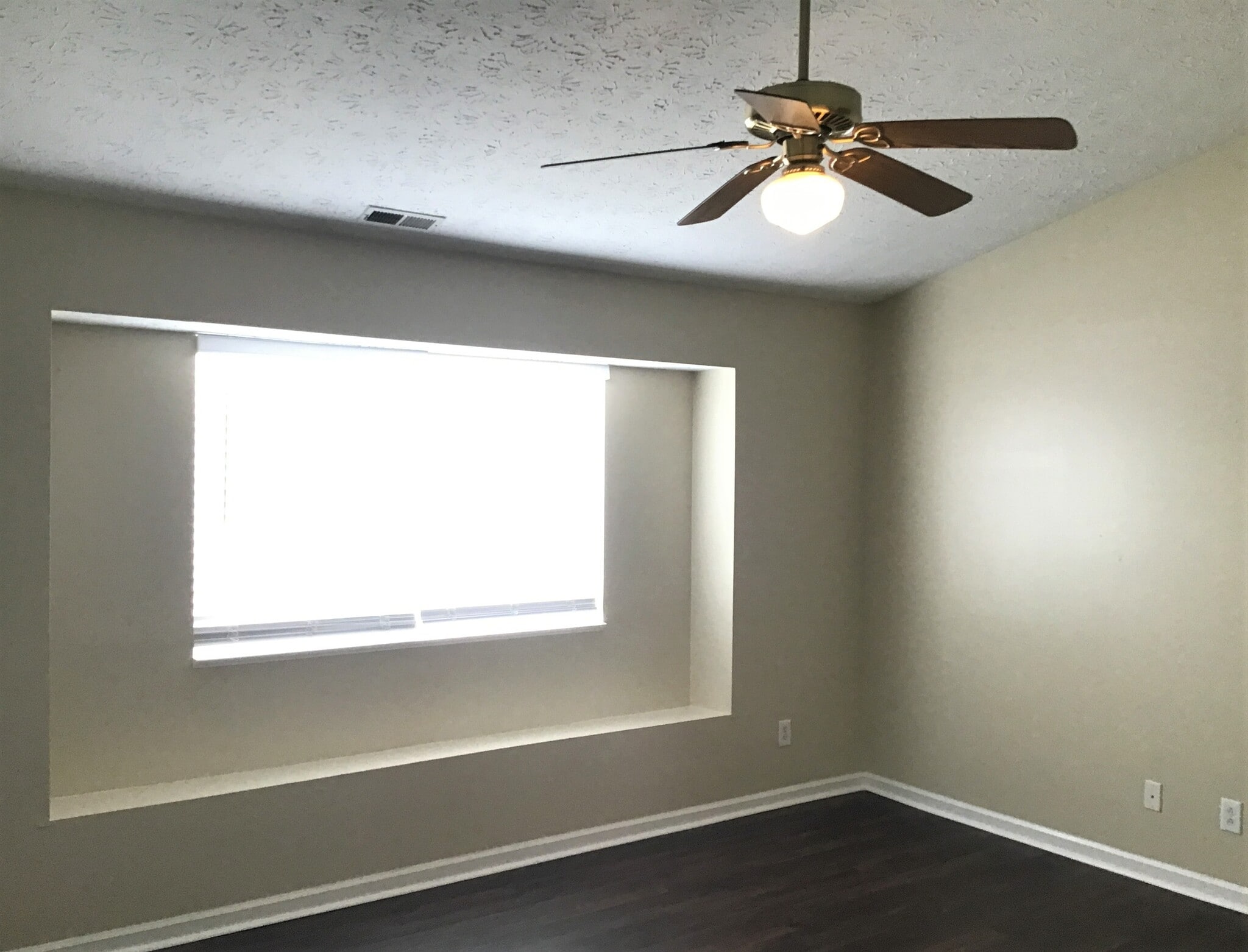 Building Photo - 6580 Dunsdin Dr