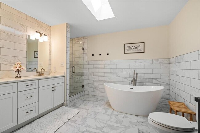 Building Photo - 181 Arrowood Ln