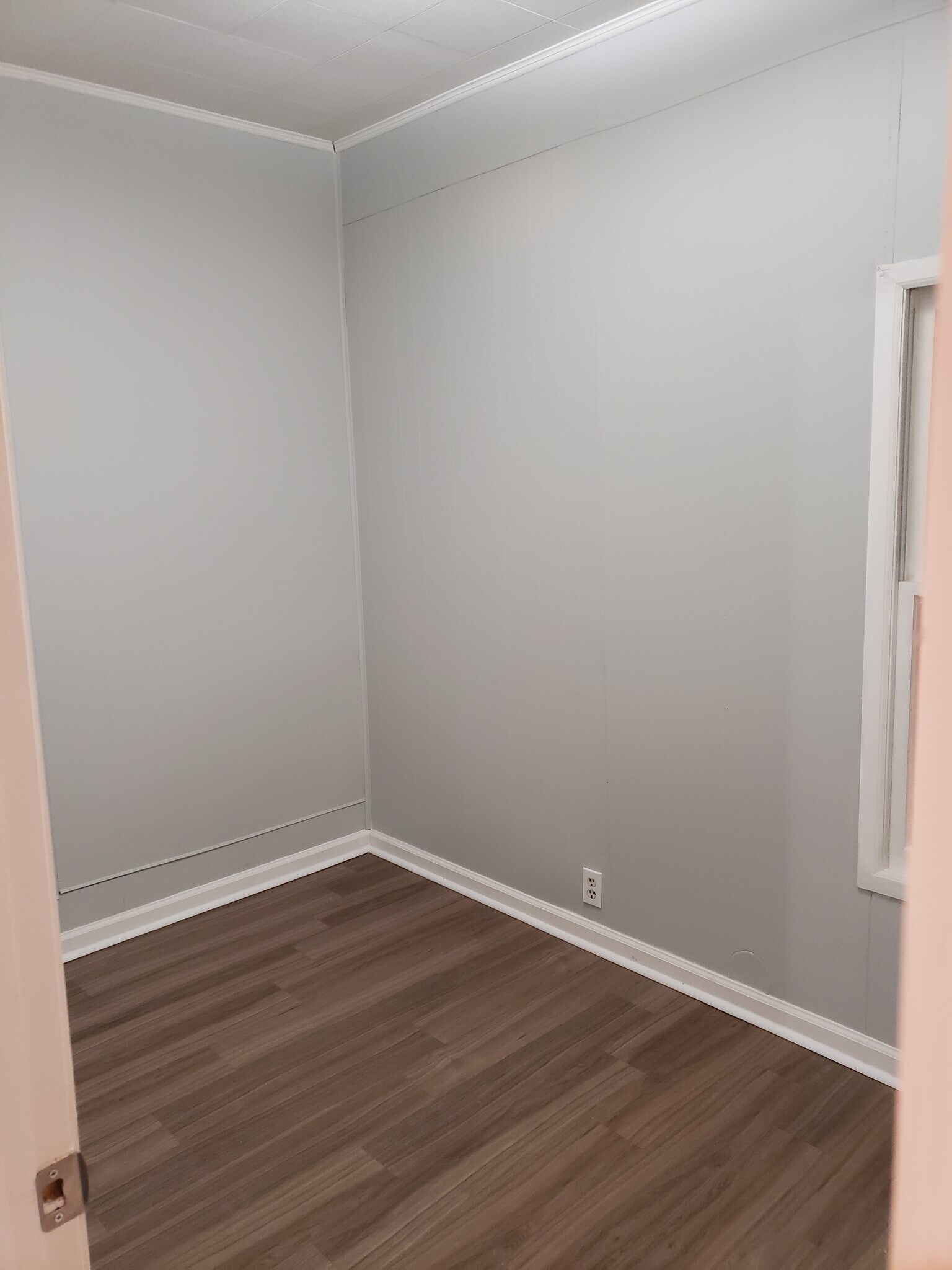 Building Photo - 253 Oak St