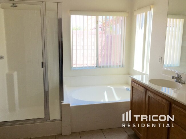 Building Photo - 2128 Sparkling Meadows Ct