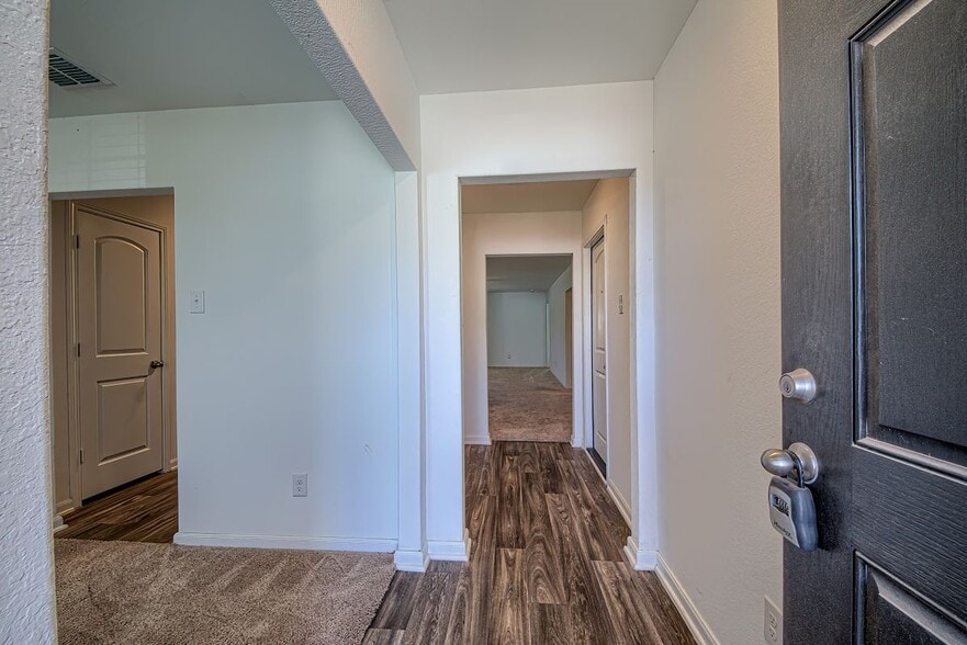 Building Photo - 3150 jackson