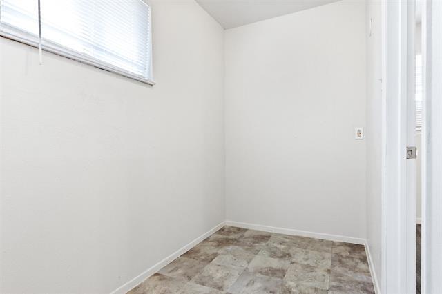 Building Photo - 215 Jasanda Way