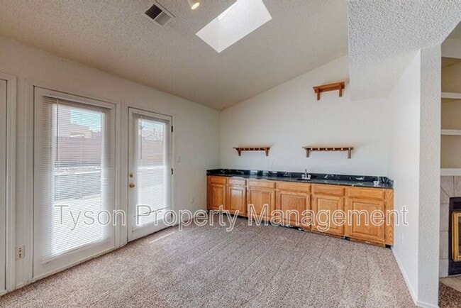 Building Photo - 5201 Tamariz Dr NW