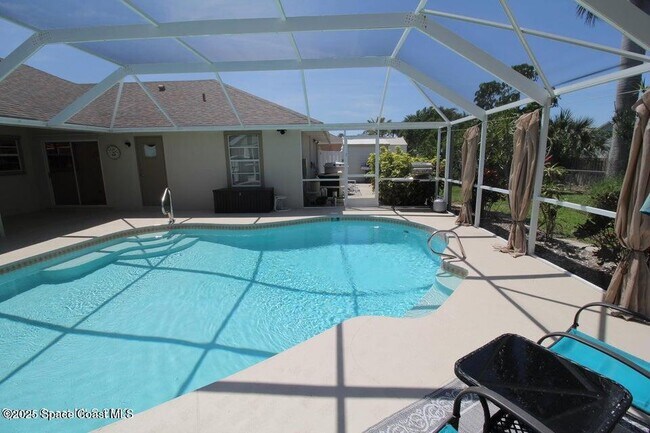 Building Photo - 250 Atlantic Dr