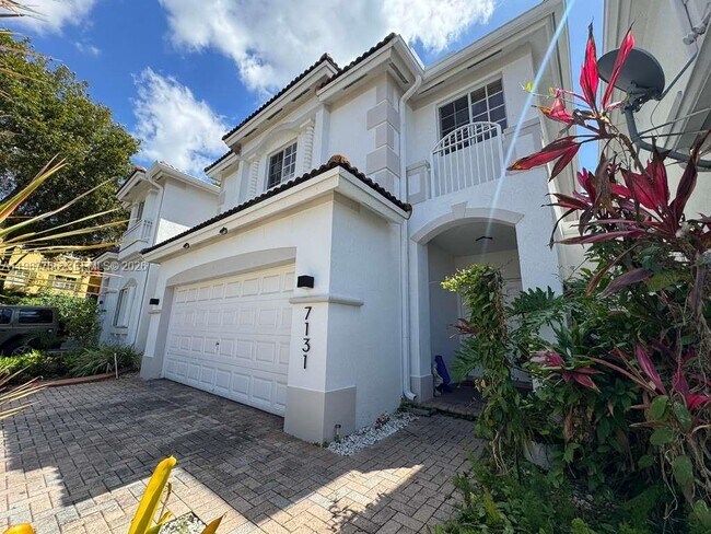 Building Photo - 7131 NW 114th Ct