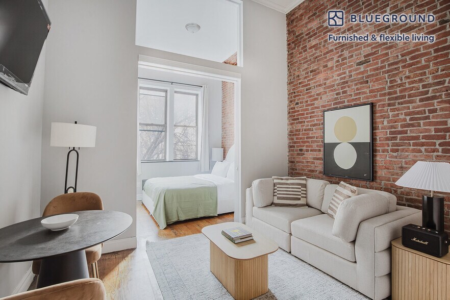 Primary Photo - 234 W 14th St