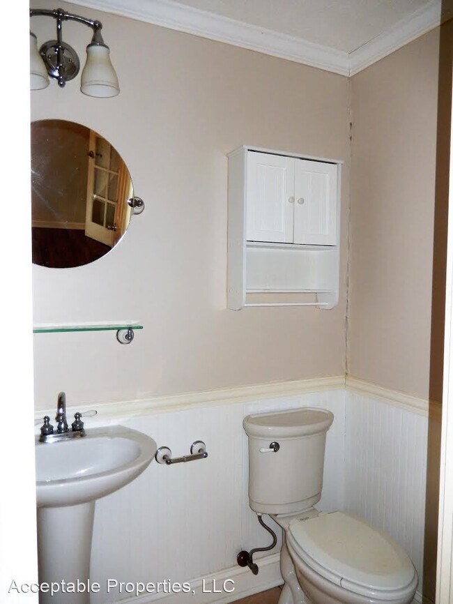 Building Photo - 3 br, 1.5 bath House - 4471 WEEMS ROAD