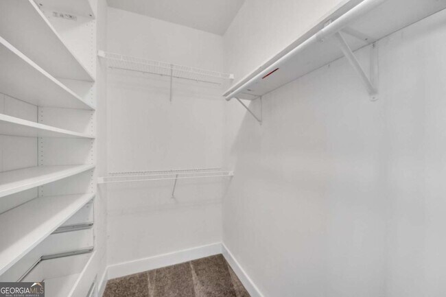 Building Photo - 860 Stonehill Ln