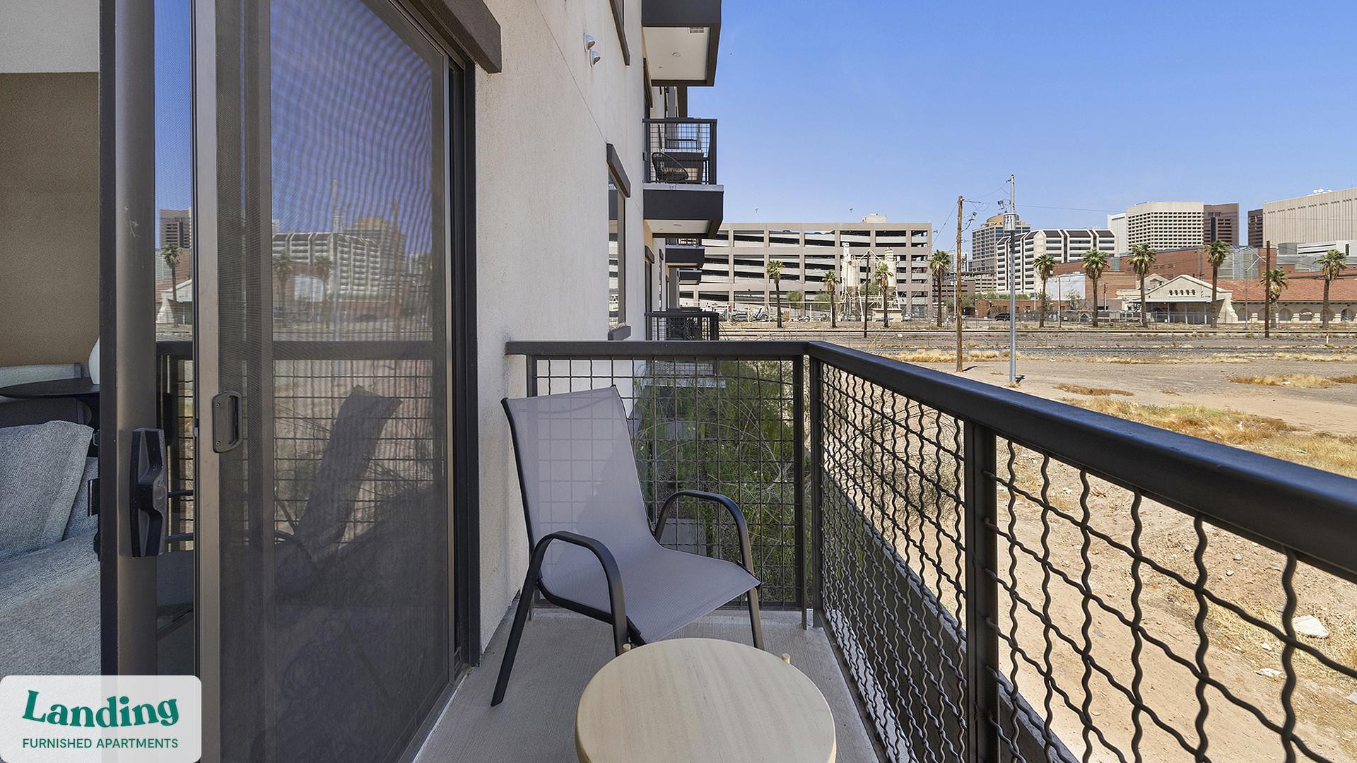 Building Photo - 402 W Lincoln St