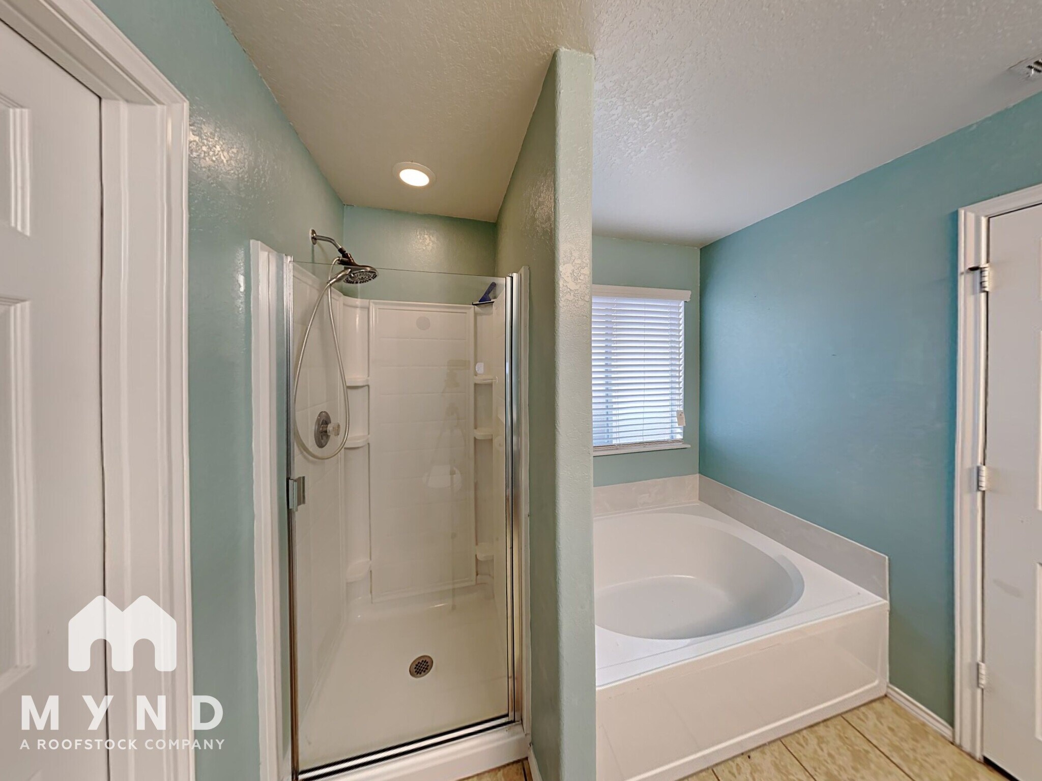 Building Photo - 9203 Silver Vista