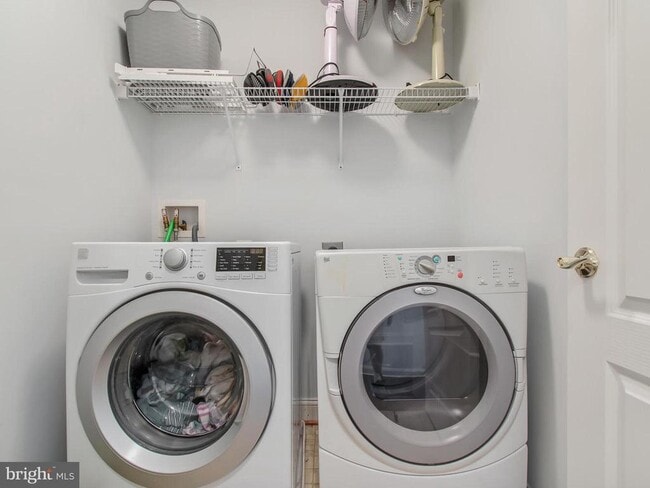 Building Photo - 25813 Mews Terrace