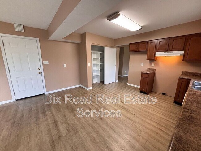 Building Photo - 3312 Burgoyne Dr