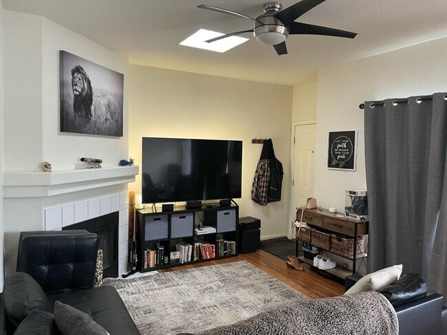 Building Photo - 4360 Oregon St