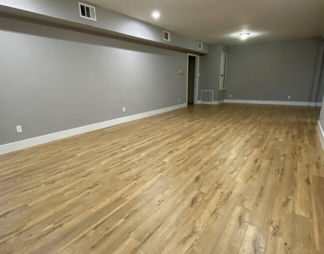 Building Photo - 2802 Palm St