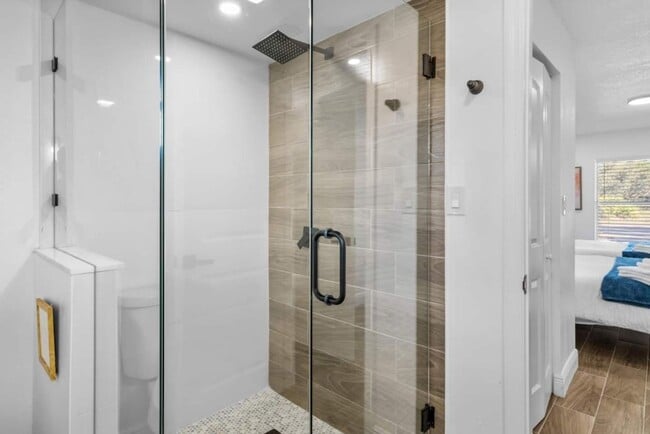 Building Photo - Modern 4BR South Tampa Home | Yard | Near the Bay