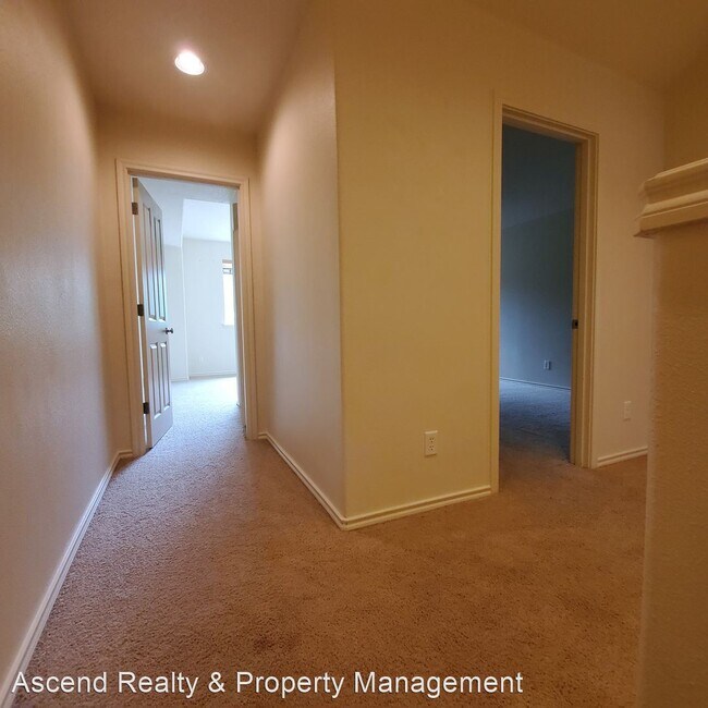 Building Photo - 15188 SW Canyon Wren Way