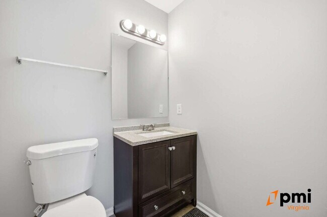 Building Photo - 2 PRIMARY BEDROOMS, LIVING ROOM AND DINING, PETS ALLOWED