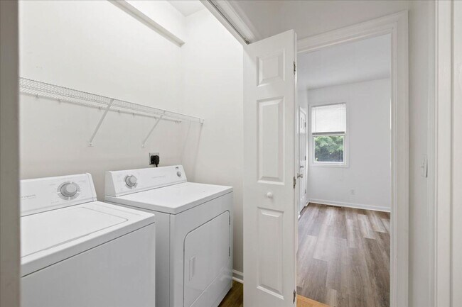 Building Photo - 50% Off First Month! Spacious 3BR Townhome...