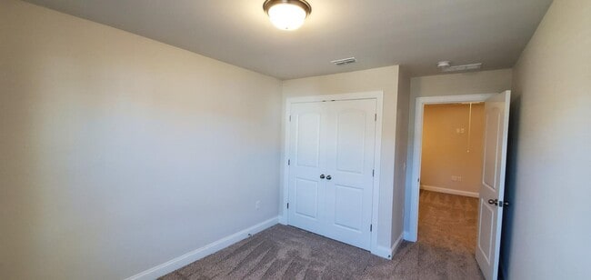 Building Photo - 1541 Olympic Ln