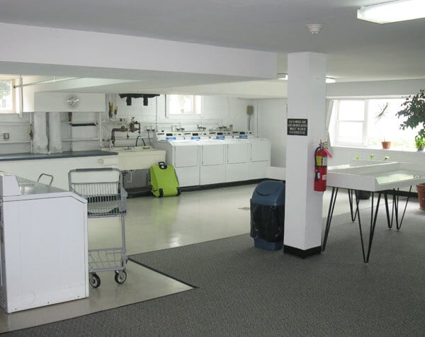 Laundry room - 893 Farmington Ave