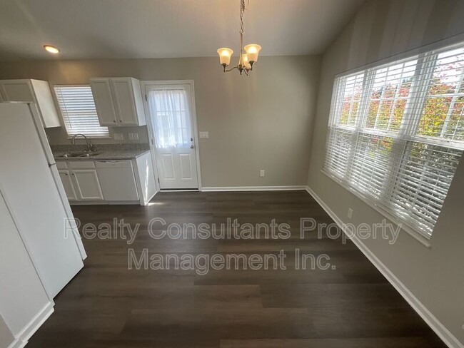 Building Photo - 2470 Shadow Valley Rd