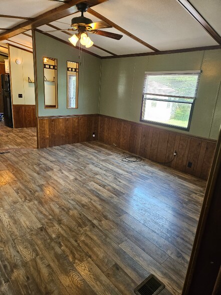 Building Photo - 1600 Christian Church Rd