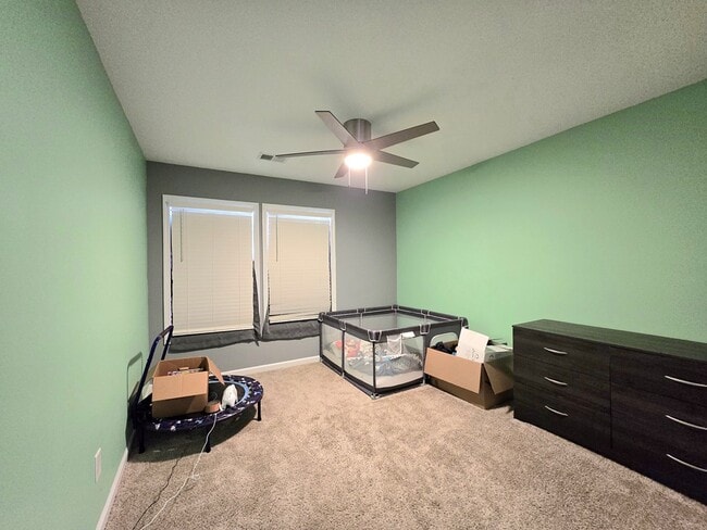 Building Photo - 1718 Smalls Dr